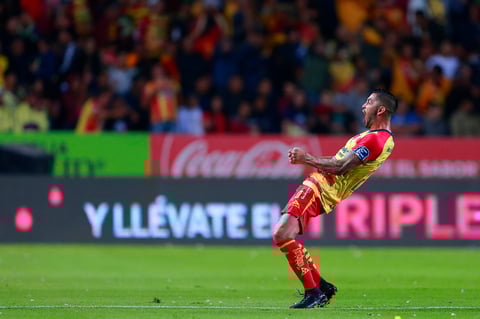 Monarcas Morelia derrota 2-0 al América en el Estadio Morelos