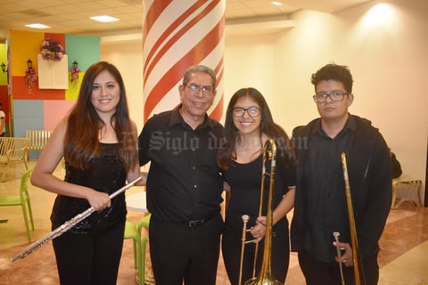 06122019 Alma, Javier, Mariana y Gabriel.