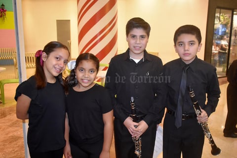 06122019 Georgina, Giovana, Rodrigo y Axel.