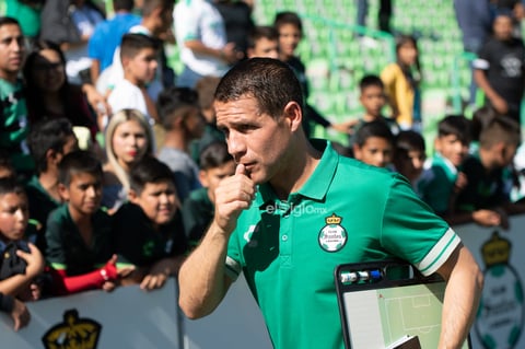 Rafael Rafa Figueroa


Santos vs Monterrey

en Estadio Corona - domingo  8 de diciembre de 2019 11:00h

Santos Laguna vs Monterrey

Semifinal sub20, guerreros vencen 2 a 0 a rayados en el Estadio Corona