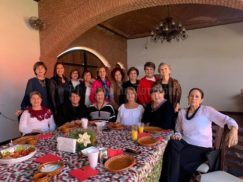 07122019 CIERRE DE CICLO DE TALLER.  Integrantes del taller permanente de lectura de novela contemporánea del Teatro Isauro Martínez cerraron su ciclo 2019 en su tradicional posada, donde compartieron anécdotas y experiencias con los autores que este año hicieron parte de la lista.