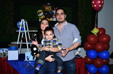 07122019 DIVERTIDA CELEBRACIóN.  Karla, Memo y su hijito Marcelo.