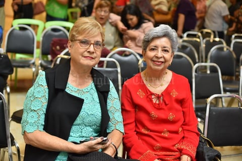 11122019 MUY CONTENTAS.  Patricia y Virgina.