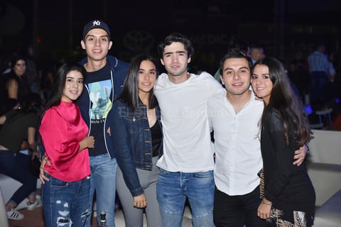 Anacris, Carlos, Andrea, Fernando, Ivan y Ana