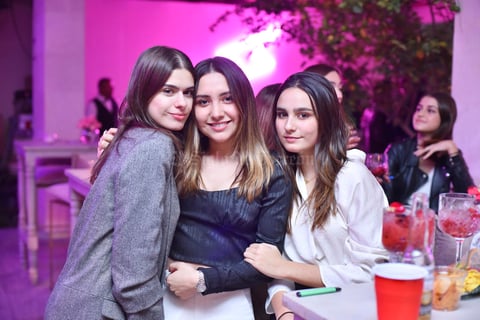 Ana Paula, Sofía y Pilar