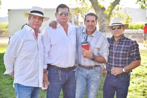 Arturo, Mauricio, Nicasio y Gustavo