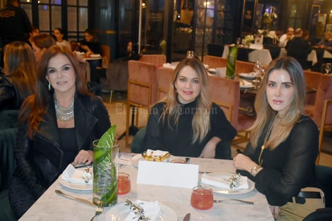 Ana Laura, Monica y Ana