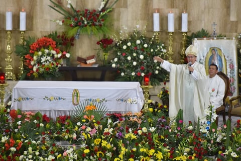 El obispo de la Diócesis de Torreón, Luis Martín Barraza Beltrán, encabezó la celebración.