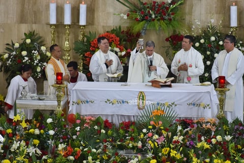 Previamente el obispo, en su mensaje llamó a la unidad de las familias.