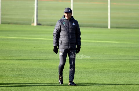 Su primer refuerzo, Alan Cervantes, ya trabaja junto al resto del plantel 