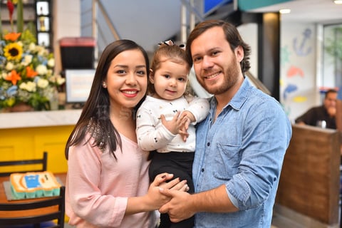 12122019 Valeria, Romina y Erwin.