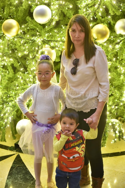 13122019 GOZAN DE PRESENTACIóN.  Imelda, Maika y Abraham.