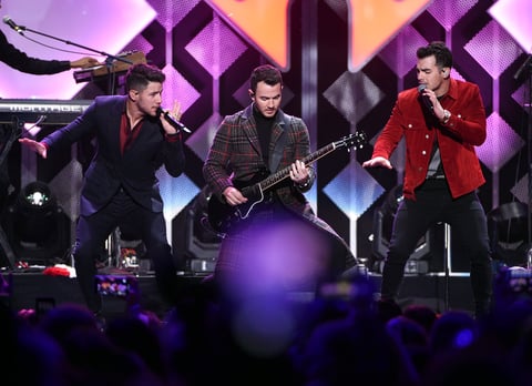 Jonas Brothers.