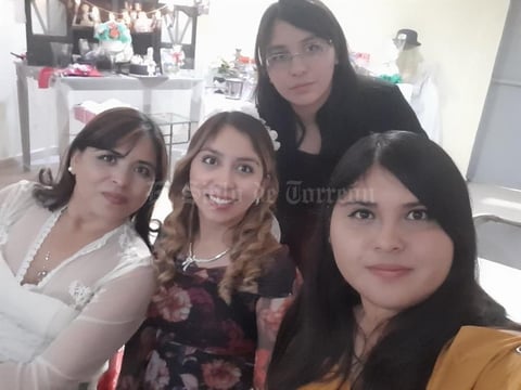 15122019 DESPIDEN SU SOLTERíA.  Marlen Itzel Castillo Campos acompañada de su mamá,  Lic. Magdalena Campos Jiménez; y sus hermanas, Adriana y Alejandra Castillo Campos, quien próximamente se unirá en matrimonio con David Rivera Briones.