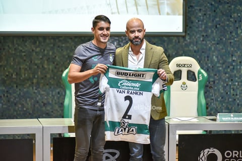 Erick Sotomayor Ruiz


 NUEVO REFUERZO CLUB SANTOS LAGUNA VAN RANKIN.