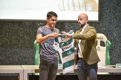 Erick Sotomayor Ruiz


 NUEVO REFUERZO CLUB SANTOS LAGUNA VAN RANKIN.