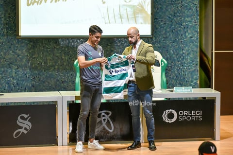Erick Sotomayor Ruiz


 NUEVO REFUERZO CLUB SANTOS LAGUNA VAN RANKIN.