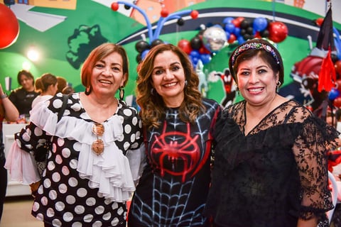 16122019 Verónica, Rosy y Raquel.