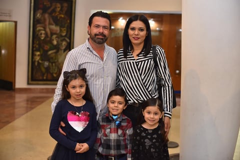 16122019 José Alfredo, Ana, Camila, Diego y Sofía.