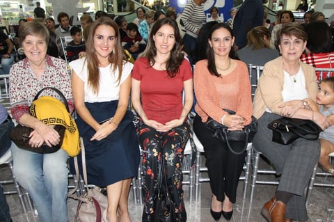 Presentan pasarela de Porte Casual