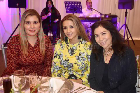 17122019 Ana, Laura y Elva.