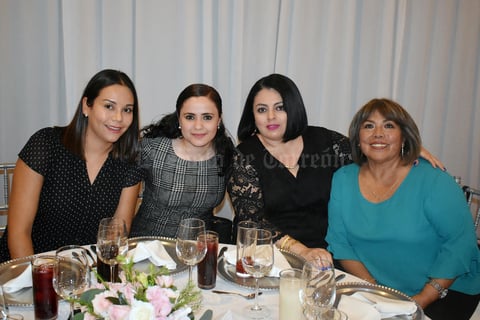 17122019 Ileana, Angélica, Ivonne y Lupita.