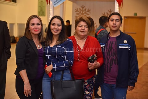17122019 CONCIERTO NAVIDEñO.  Nora Irene, Paola, Linda y Marco.