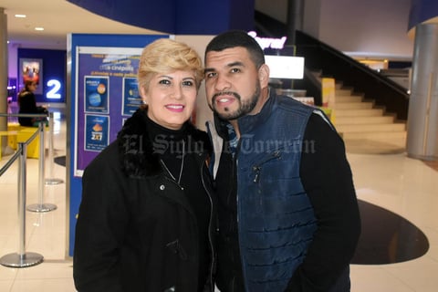 18122019 Laura Elena y Adrián.