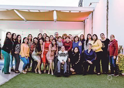 21122019 Sra. Amalia, Mariana y su hermana Selmi Madahí.