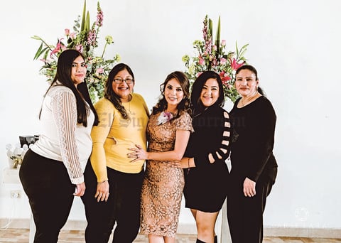 21122019 Tías: Laura Patricia, Luz María, Lorena y Diana Mendoza.