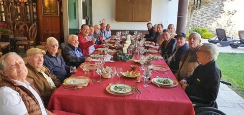 20122019 COMIDA DE NAVIDAD GRUPO DEL CAFé.  Otto Schott, Antonio Yarza Campos, Edilberto Zúñiga, Francisco Ledesma, Cesar Villalobos, Enrique Fernández, Sergio Martínez V. Gabriel Calvillo, Carlos Acosta G. Julio Pérez H., Alejandro Pérez de la Vega, Gabriel Zarzar, Martín Woolf, Héctor Sánchez P., Miguel Gancz L., Javier Iriarte M. y Eduardo Ibarguengoitia.