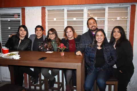 20122019 Denisse, Charley, Consuelo, Montse. Armando, Bety y Fer.