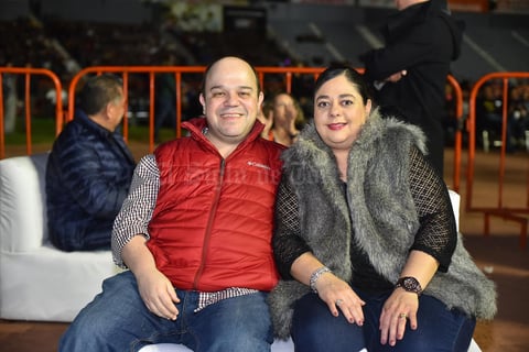 20122019 EN PAREJA.  Héctor y Karina.