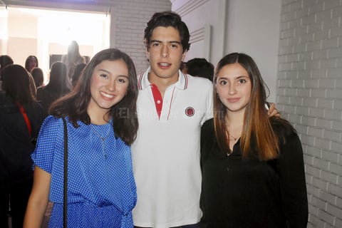 Paulina, Mauricio y Regina