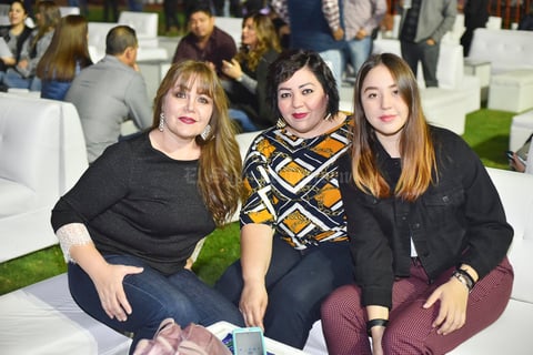 Claudia, Emma y Camila