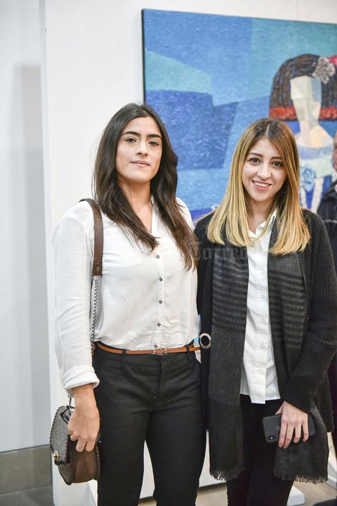 Claudia García y Victoria Marquez.