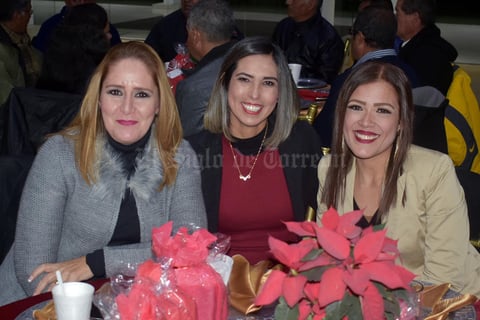 23122019 Eva, Beatriz y Rosa María.
