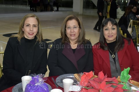 23122019 Claudia, Ana Luisa y Judith.