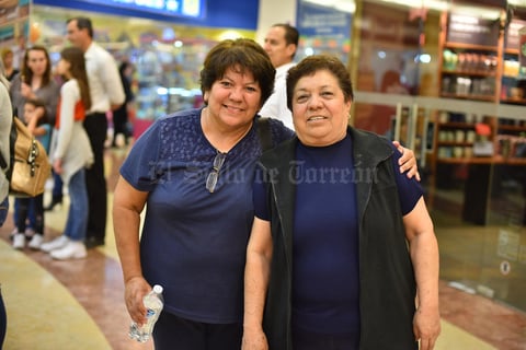 24122019 Mary y Angie.