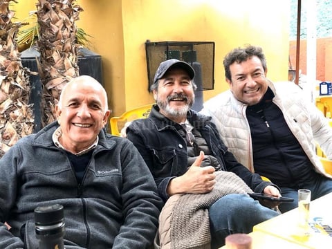 22122019 XXX GENERACIóN 1967- 1972.  Moi Camacho, Javier 'El Mago' Cepeda y Miguel Ávalos en la posada de la glorosia PVC.