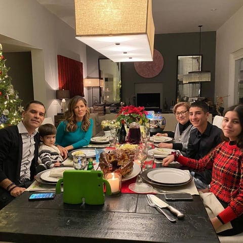 Comparten su espíritu navideño 