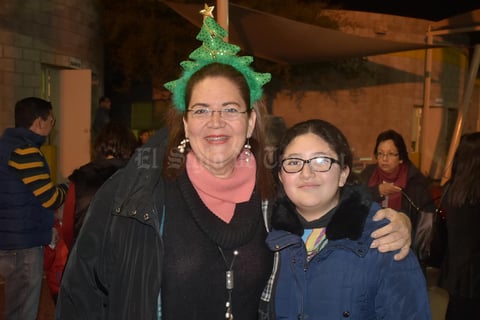 25122019 EN RECIENTE EVENTO NAVIDEñO.  Gaby y Dany.