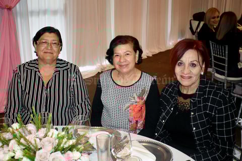 25122019 Dora Luz, Paulina y Consuelo.
