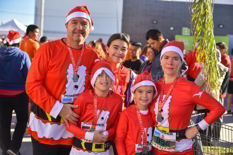 25122019 Ana Sofía, Fernando, Daniel, Ana Sofía y Jesús.