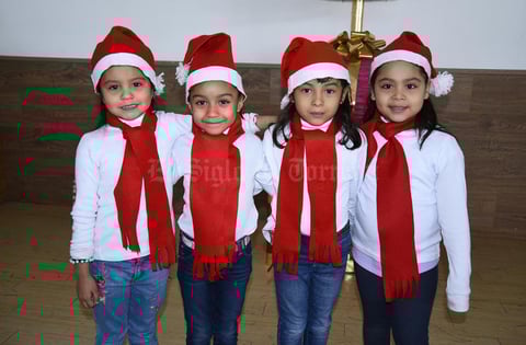 25122019 FESTIVAL DEL COLE.  Dominik, Renata, Belén y Luciana.