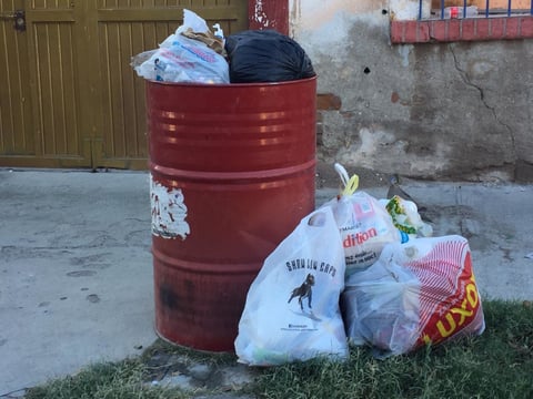 En un recorrido realizado por El Siglo se observó una gran cantidad de basura en las calles