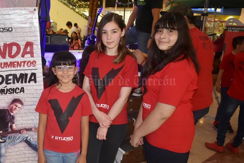 27122019 Ariel, Paulina y Jaqueline.