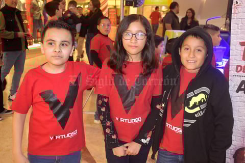 28122019 EVENTO MUSICAL.  Axel, Juanita y Gabriel.