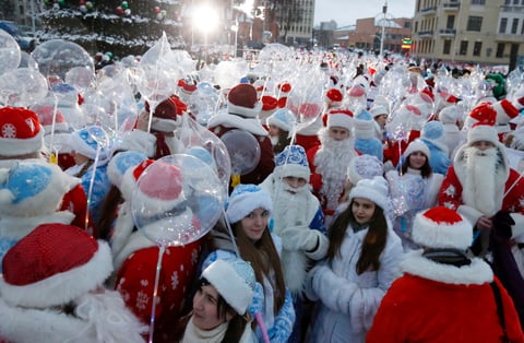 Desfile de Año Nuevo en el centro de Minsk, Bielorrusia.