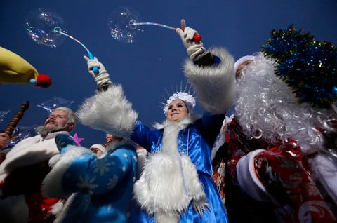 Desfile de Año Nuevo en el centro de Minsk, Bielorrusia.